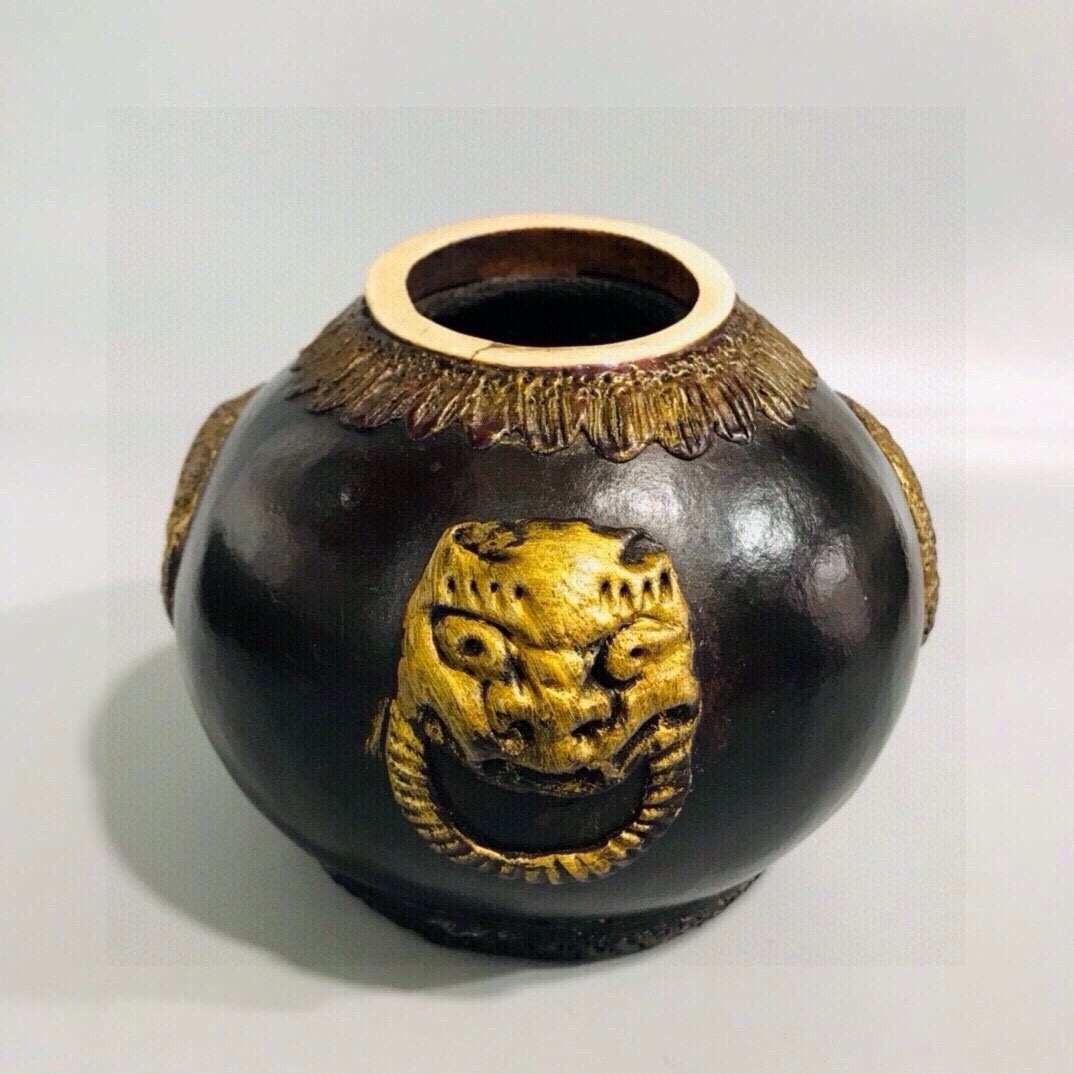 TM9#8761【3.1】中国骨董 人間国宝 磁器【旧蔵漆彫老瓢双獣缶】工芸品 施釉陶 青花磁 陶芸 精美彫 置物 收藏品 拍卖