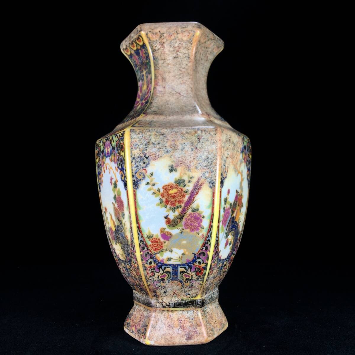 TM9#8754【3.1】中国骨董 人間国宝 磁器【清雍正琺瑯彩花鳥図紋六方瓶です】工芸品 施釉陶 青花磁 陶芸 精美彫 置物 收藏品 拍卖