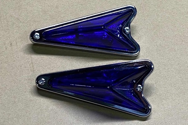 ●新品●激レア 数量限定●⇒矢印マーカーランプ 黄色 土台ステンレスメッキ ガラスレンズ デコトラ 2個セット 矢印-瑠璃色拍卖