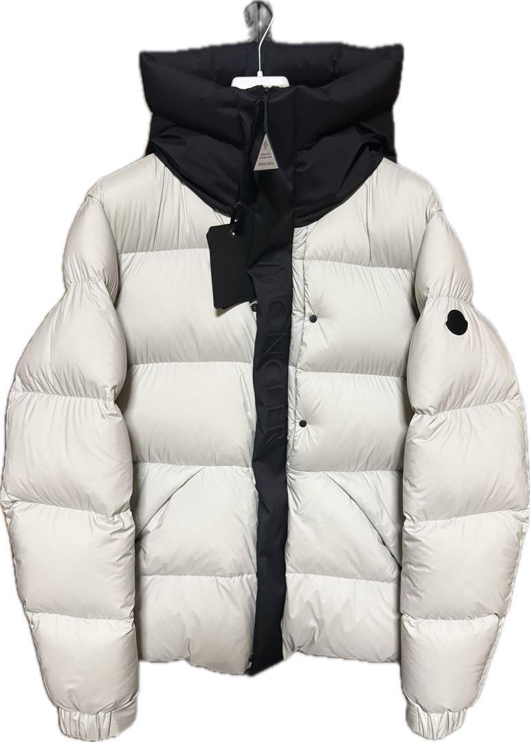 サイズ6 MONCLER モンクレール MADEIRA マデイラダウンジャケット グリー・クレール(ライトグレー) 新品参考価格¥ 386,100拍卖