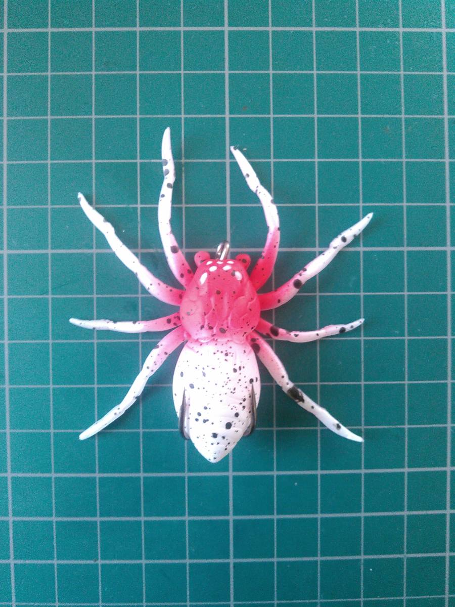 蜘蛛のウィードレスルアー 70mm 7g 赤白 検)珍品 B級ルアー 雷魚 鯰 スナッグプルーフ マンズ レーベル 野池 虫パターン ブラックバス 拍卖