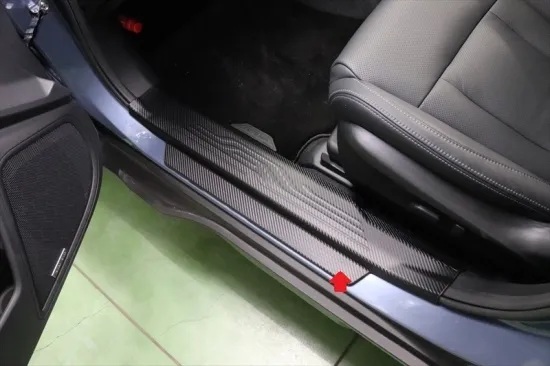 《アウトバックBT》【30%OFF】アウトバックBT系 フロントステップパネル傷防止シート (ピアノブラックシート)拍卖