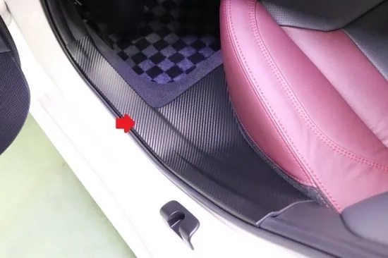 《レヴォーグVN》【30%OFF】レヴォーグVN系 リアステップパネル傷防止シート(ブラックカーボン)拍卖