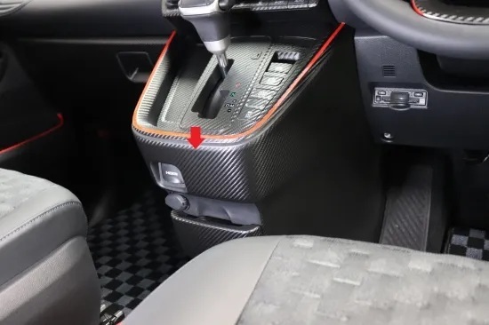 《ヴォクシー90》【30%OFF】ヴォクシー90系 センターインストルメントパネルシートVer1(カーボンシート)拍卖