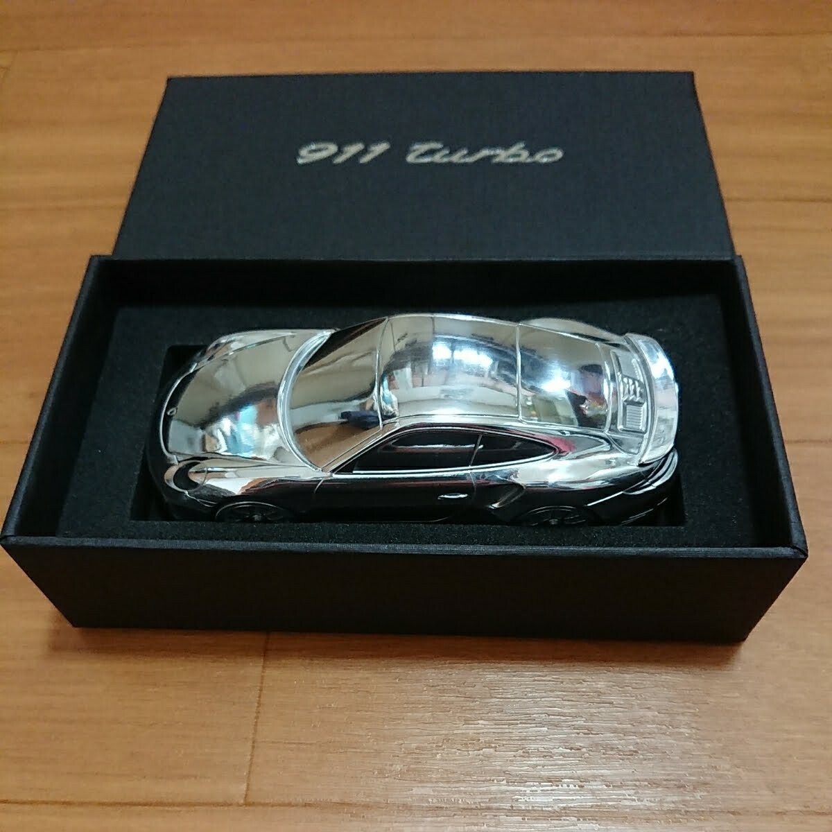 ポルシェ911ターボペーパーウエイトメタルカー(991後期)未使用箱付きレア拍卖