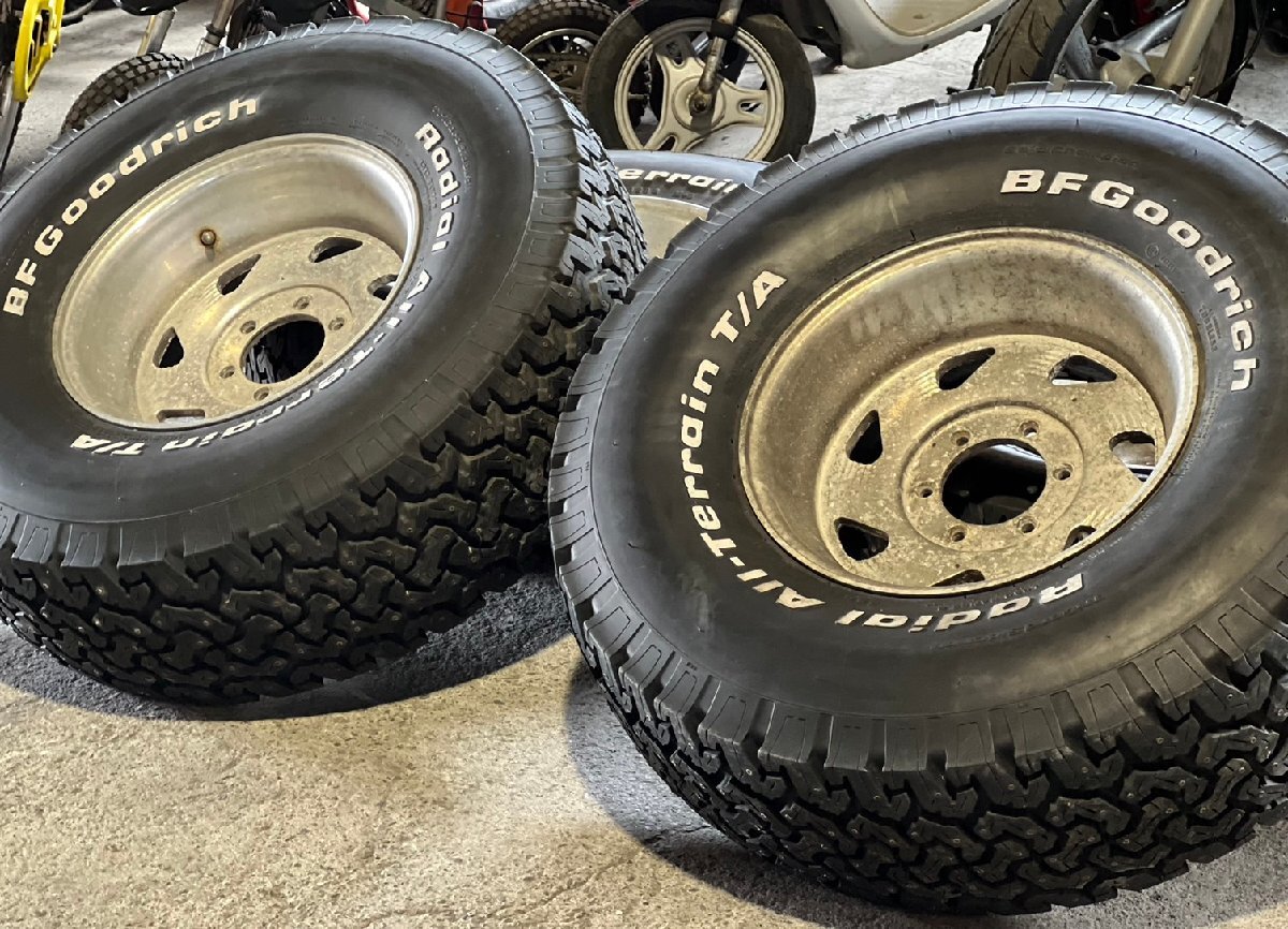 □ ウェルドレーシング 16.5×8.25 6-139.7 BFグッドリッチ オールテレーン 35×12.50R16.5LT スパイクタイヤ 札幌 手渡し歓迎 丘 T-2524拍卖
