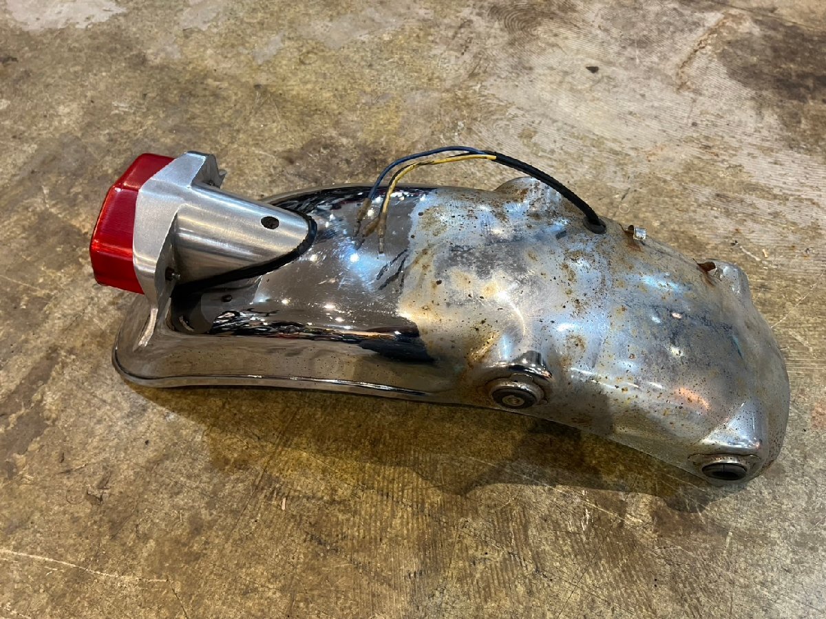 ■SR400 SR500 純正 メッキリアフェンダー 社外アルミ製ルーカスタイプテールランプ レストアベース カスタム素材 バイク部品 札幌発 ★拍卖