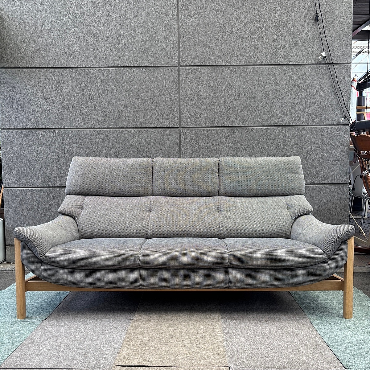 【福岡T】Karimoku カリモク 3人掛け布張りソファ UU6203 平織布張ソファ オーク材 国産家具 ファブリック【CA0912-1】拍卖