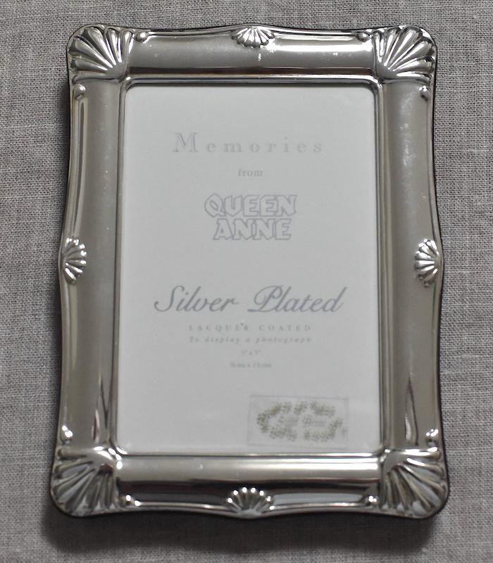 クイーンアン シルバープレート(銀仕上げ)フォトフレーム拍卖