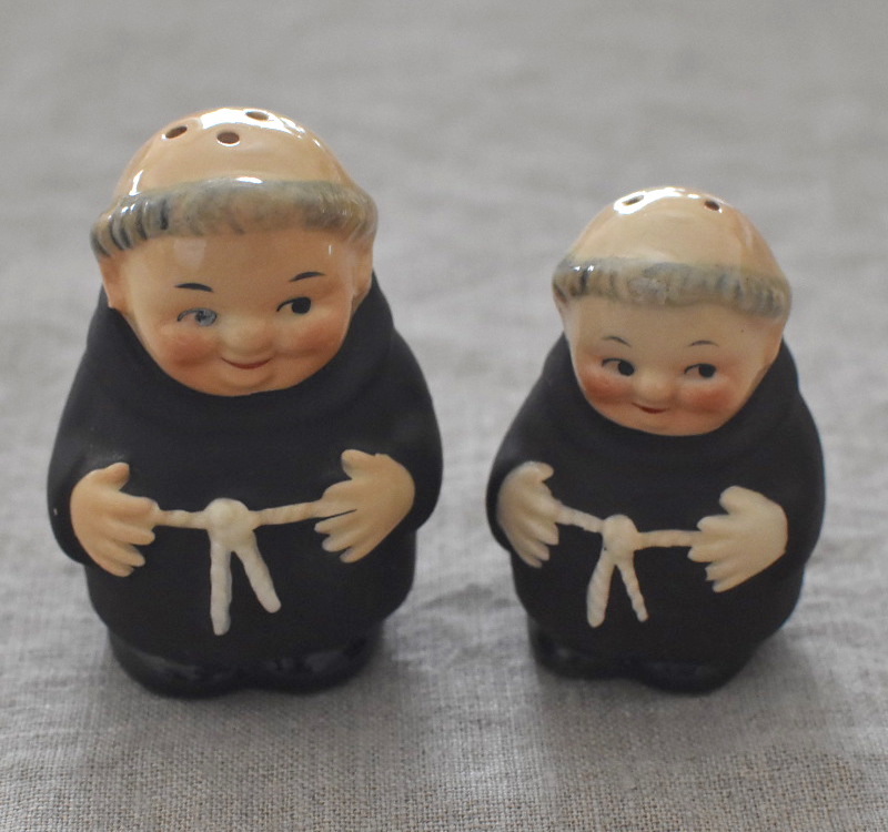 ゴーベル (ゲーベル) 社 フンメル 修道士 ソルト&ペッパー拍卖