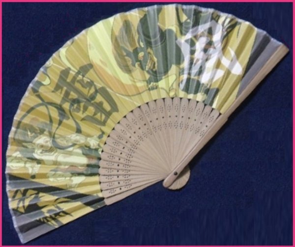 【送料無料 扇子:風神雷神】★すぐに発送:綺麗な 和柄 21cm 携帯 持ち運び便利 天然竹使用★海外お土産にも 夏 うちわ 団扇 扇子 せんす拍卖