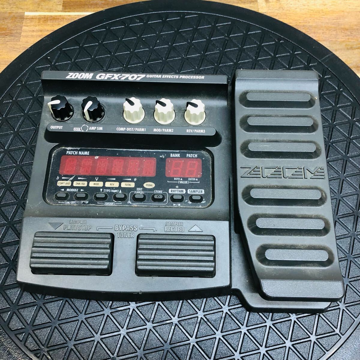 ☆ AA-0925た100 ZOOM マルチエフェクター GFX-707 ズーム ☆拍卖