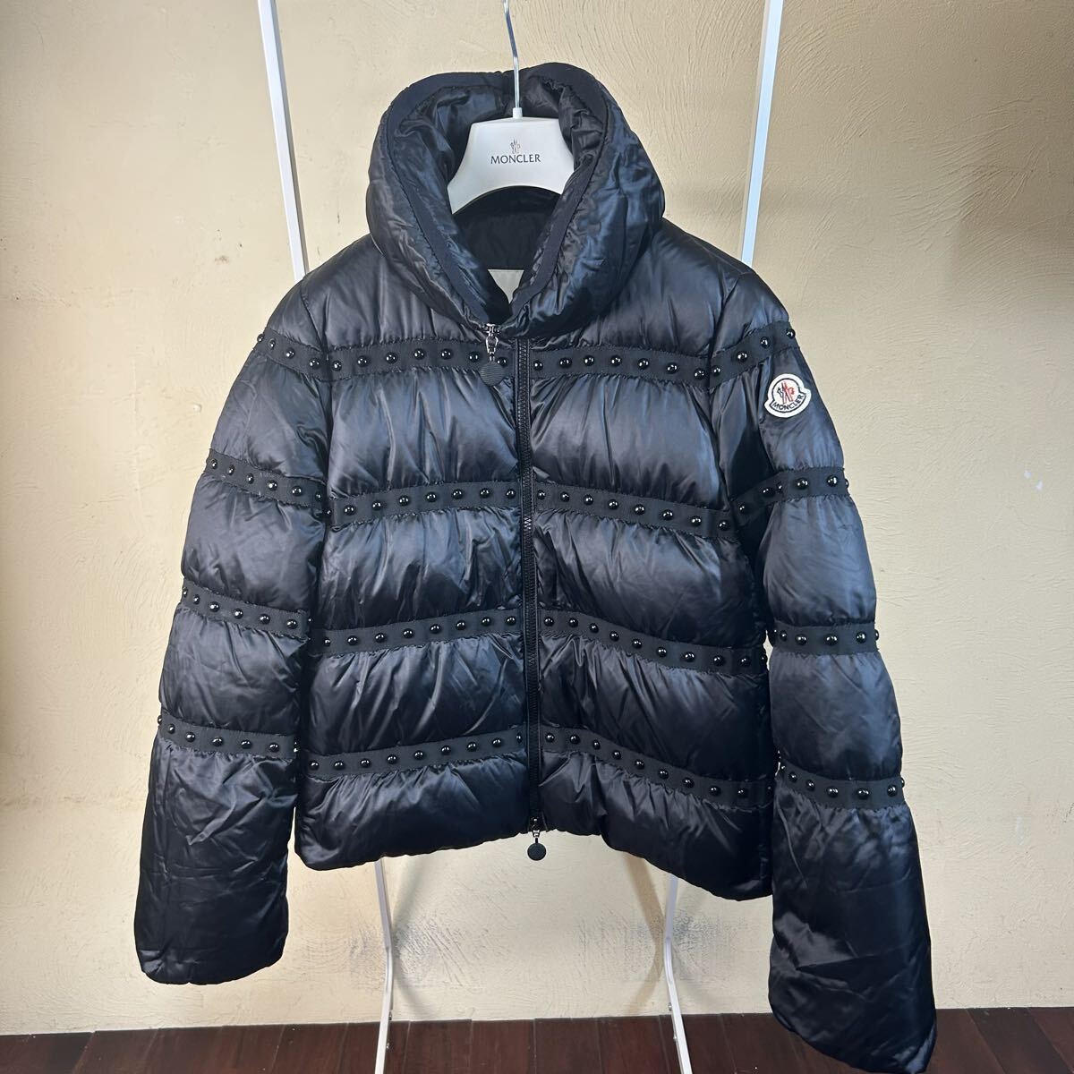 【レア】 MONCLERモンクレールダウンジャケットパール黒1拍卖