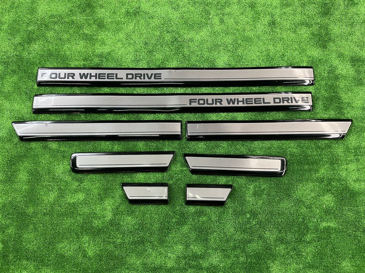 ☆送料無料☆ランドクルーザー 80 VX 純正 サイドモール プロテクター ドアモール FZJ80 HDJ80 HDJ81 HZJ80 HZJ81ランクル80 ブラック塗装拍卖