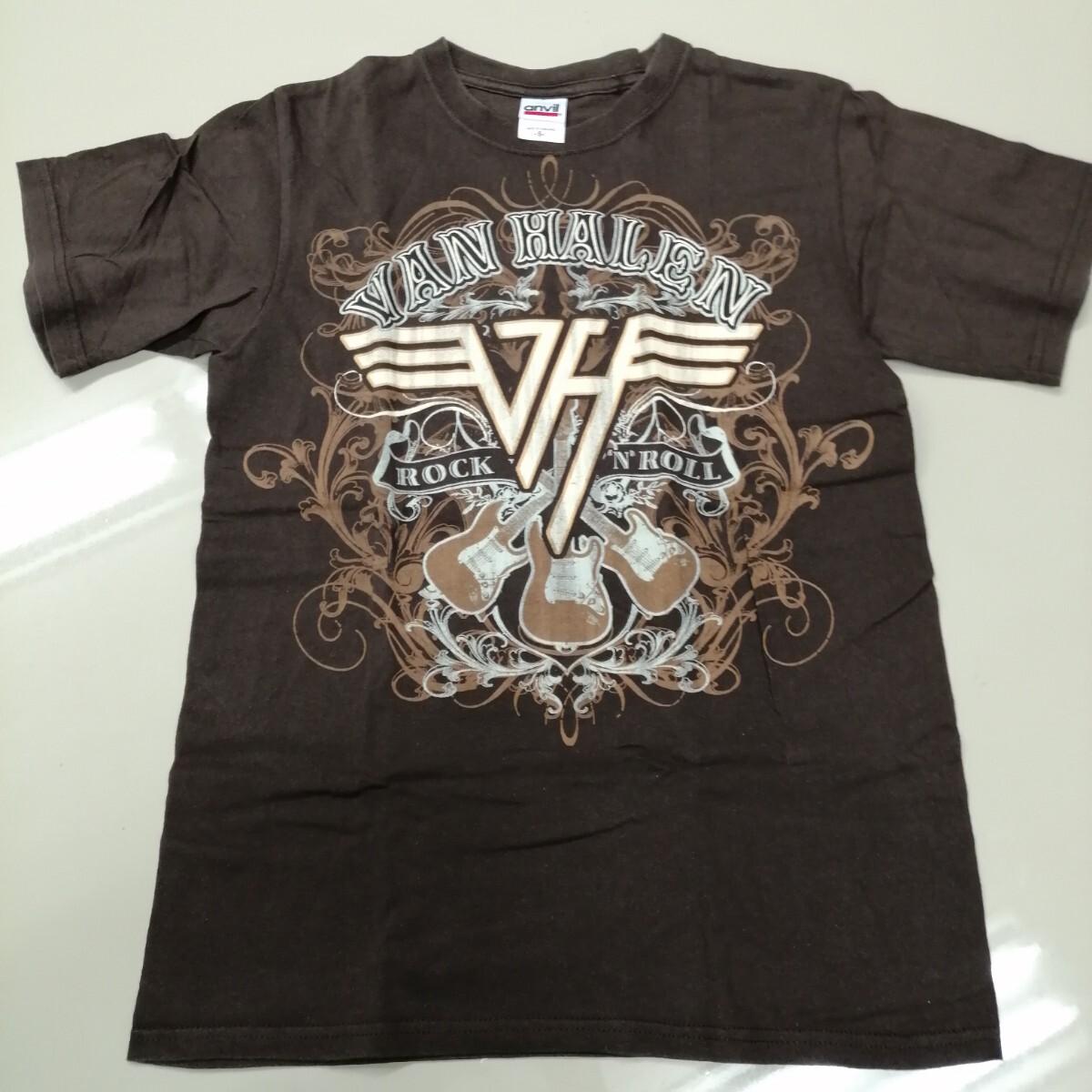 E09 バンドTシャツ ヴァンヘイレン VAN HALEN rock n roll ブラウン 拍卖