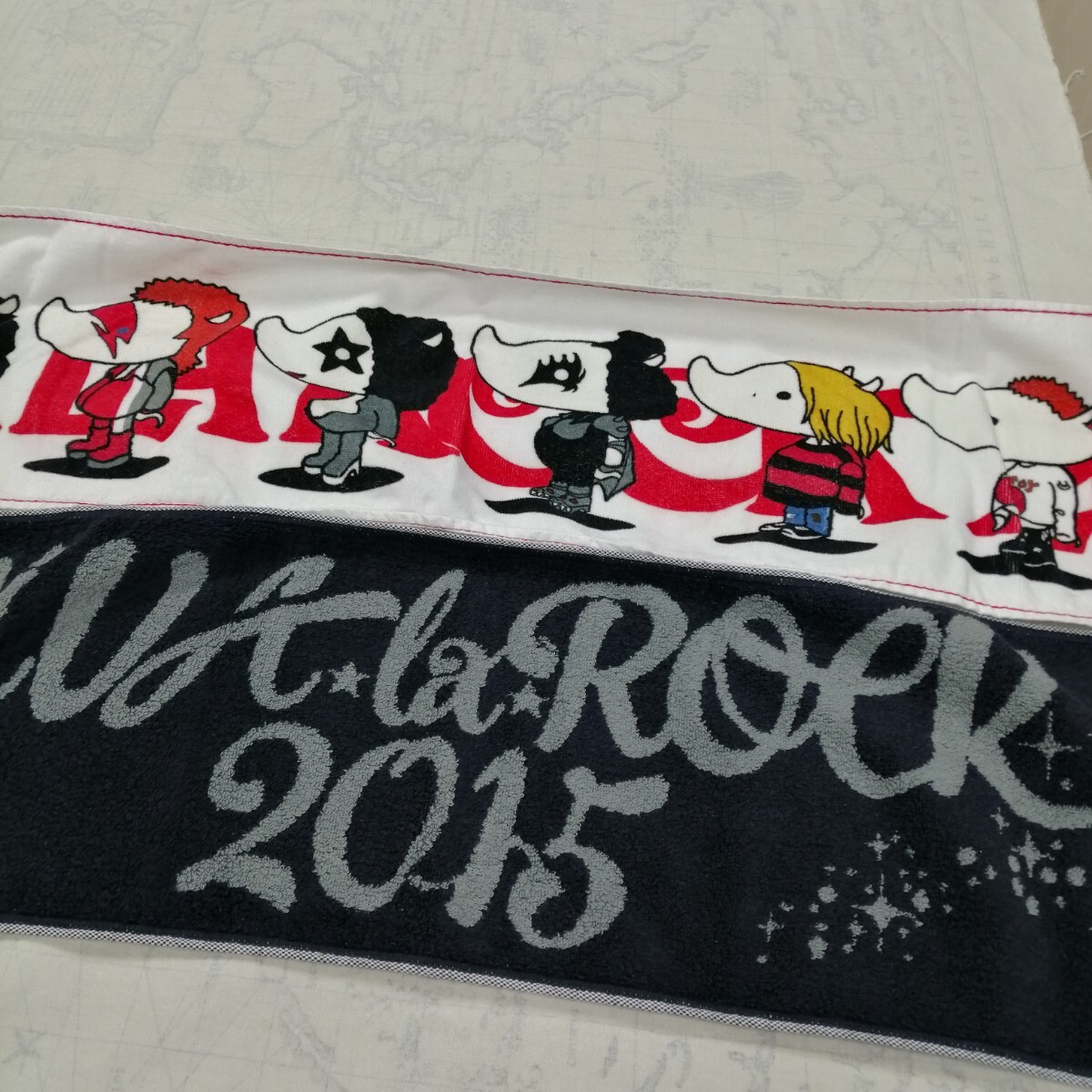 E09 バンドグッズ フェスグッズ VIVA LA ROCK 2015 , 2018 マフラータオル 2本セット 拍卖