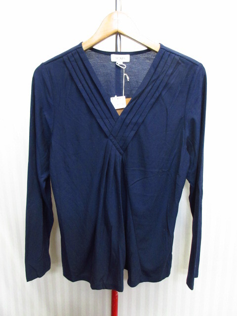未使用 SCAPA スキャパ カットソー SIZE 42 L XL 紺 トップス レーヨンシャツ Vネックシャツ セレモニー フォーマル スーツ 日本製09182拍卖
