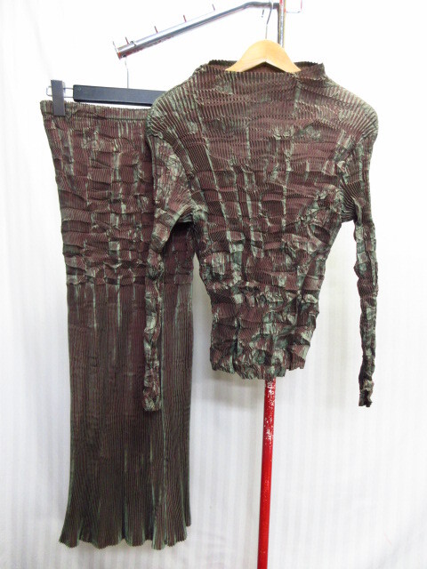 スペッチオ(SPECCHIO) プリーツシャツ&プリーツスカート SIZE40 上下セットアップ 緑えんじ系 フォーマル ドレス カットソー 09242拍卖