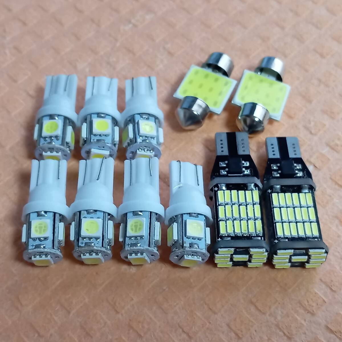 爆光11点セット! L375/385S タントカスタム ダイハツ T10 LED ルームランプ ポジション ナンバー灯 バックランプ ホワイト /45/5/t31/拍卖