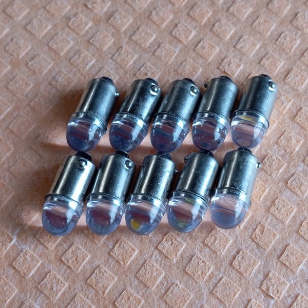 まとめ買い 色自由選択!角マーカー用 BA9S G14 24V専用 レンズ LED 白 オレンジ 緑 青 紫 10個 20個 30個 40個 50個 60個 100個 デコトラ拍卖