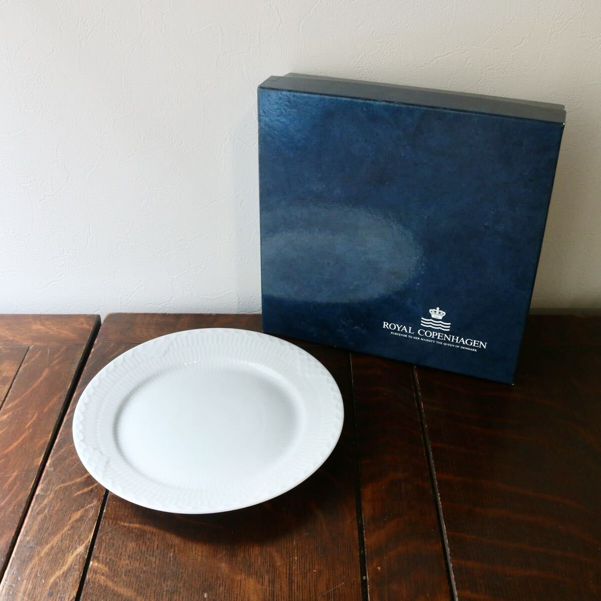 未使用箱付き ロイヤルコペンハーゲン ホワイトフルーテッド 25㎝ ディナープレート 大皿 1枚 デンマーク製 一級品拍卖