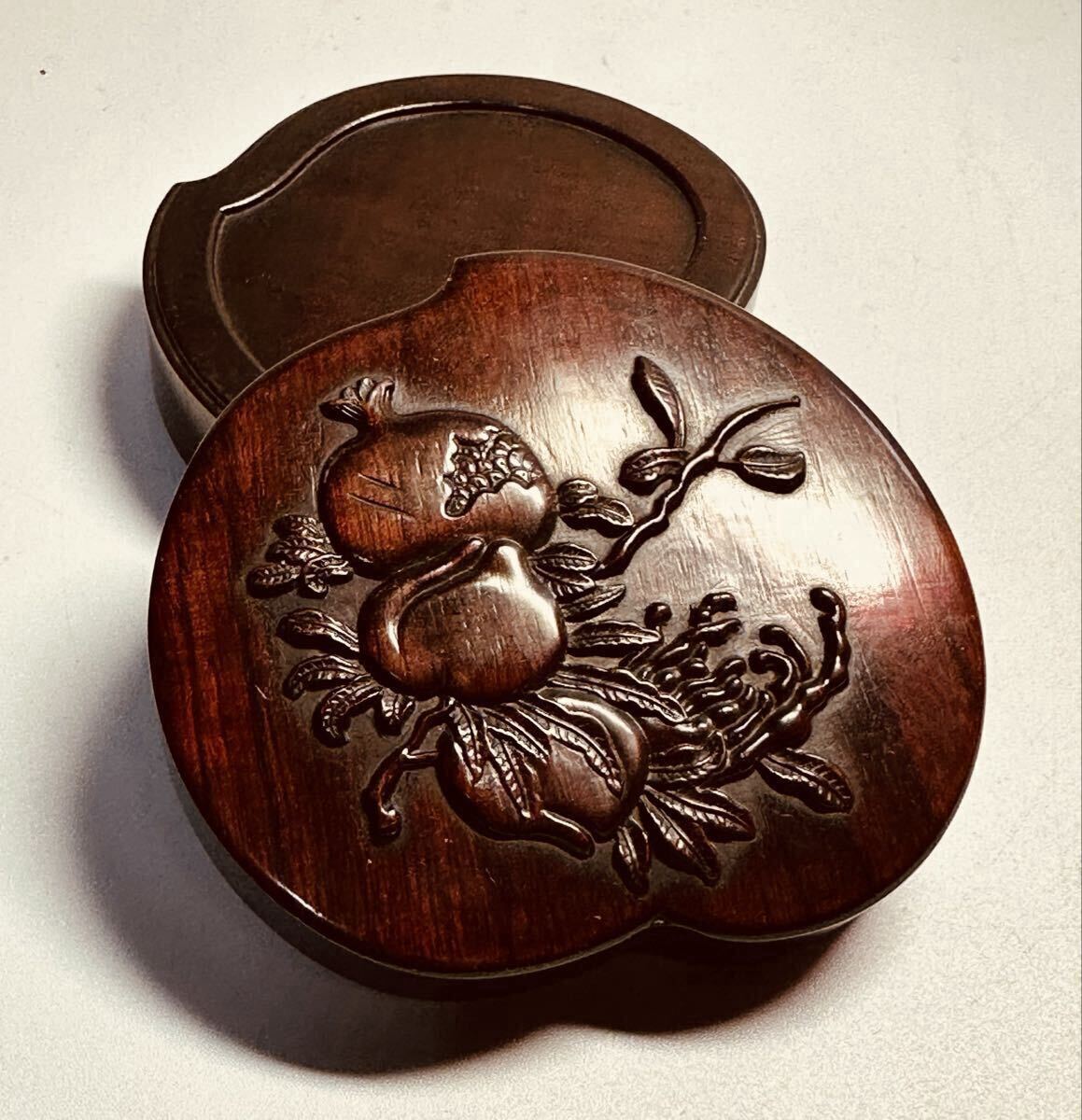 ◆柘榴柄紫檀変型香合◆唐木◆唐物◆茶道具◆木彫◆中国美術◆拍卖