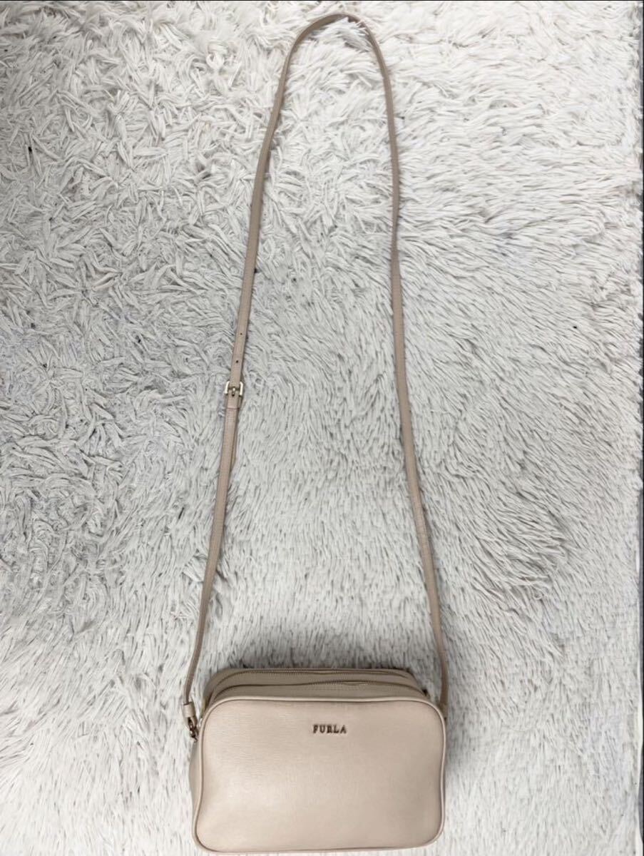 美品 フルラ レザー ショルダーバッグ ダブルファスナー ベージュ拍卖