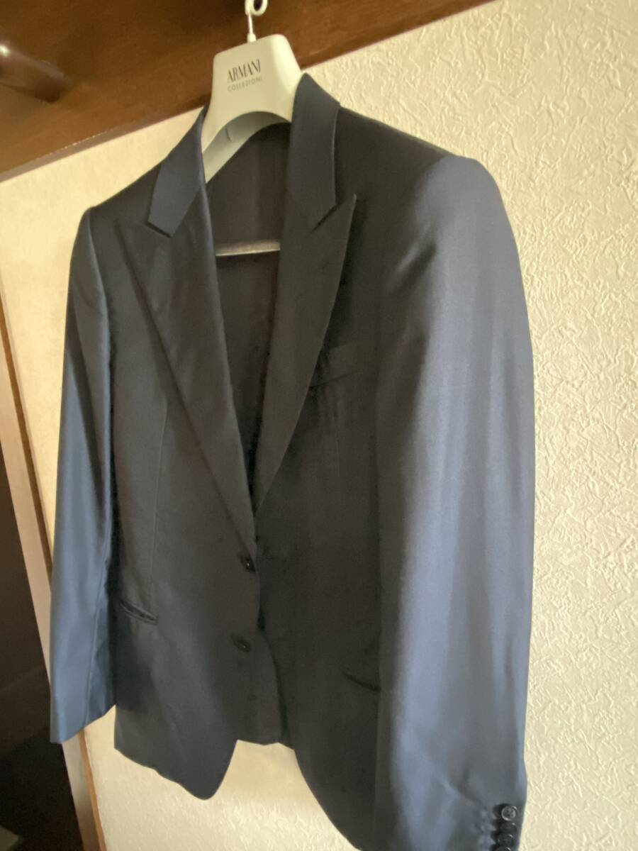 美品 アルマーニコレツォーニ ARMANI COLLEZIONI スーツ セットアップ テーラードジャケット パンツ ARMANI /TRENDサイズ48ピークドラベル拍卖