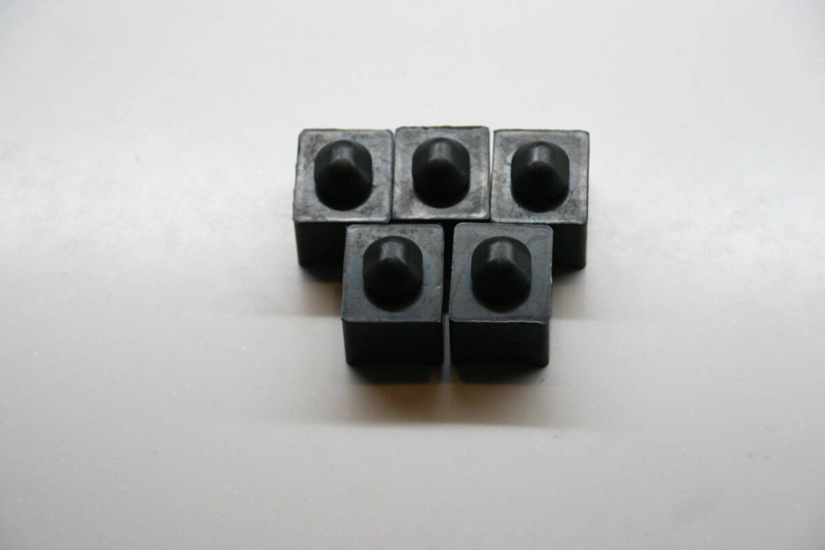 *250ss 中期 350ss後期用 カワサキ純正 シートダンパー ダンパーラバー 5個セット マッハ KH250 KH400 400SS 72g拍卖