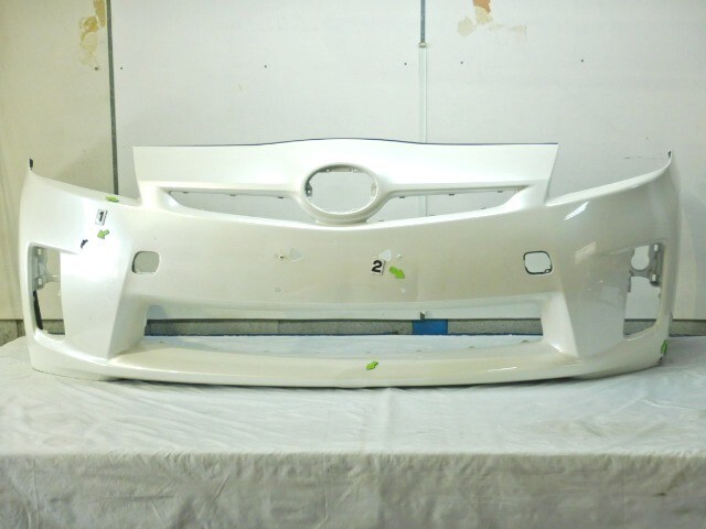 ZVW30 プリウス 前期 フロントバンパー 52119-47080 ホワイトパール 070 ※9885拍卖