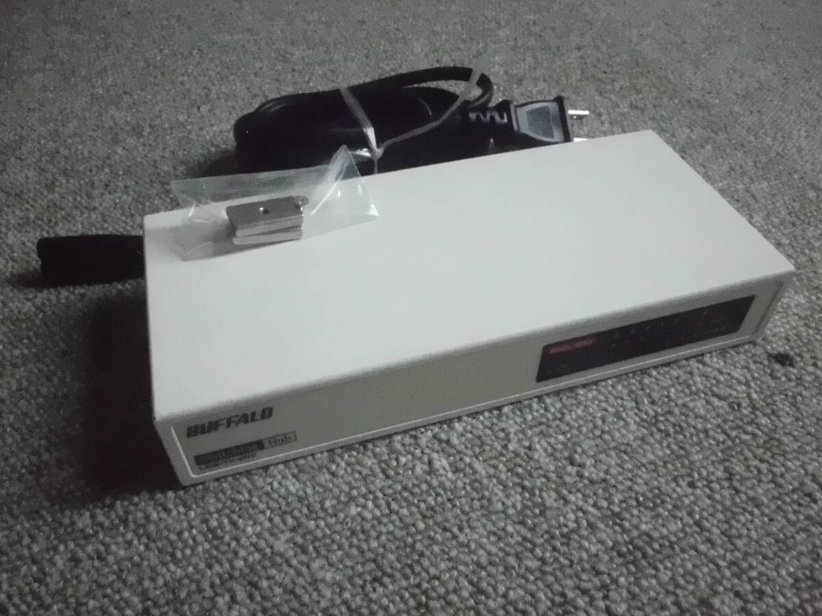 【中古美品】Buffalo 8ポート スイッチングハブ LSW-TX-8NS(C3) ◆ バッファロー ハブ【動作確認済】拍卖