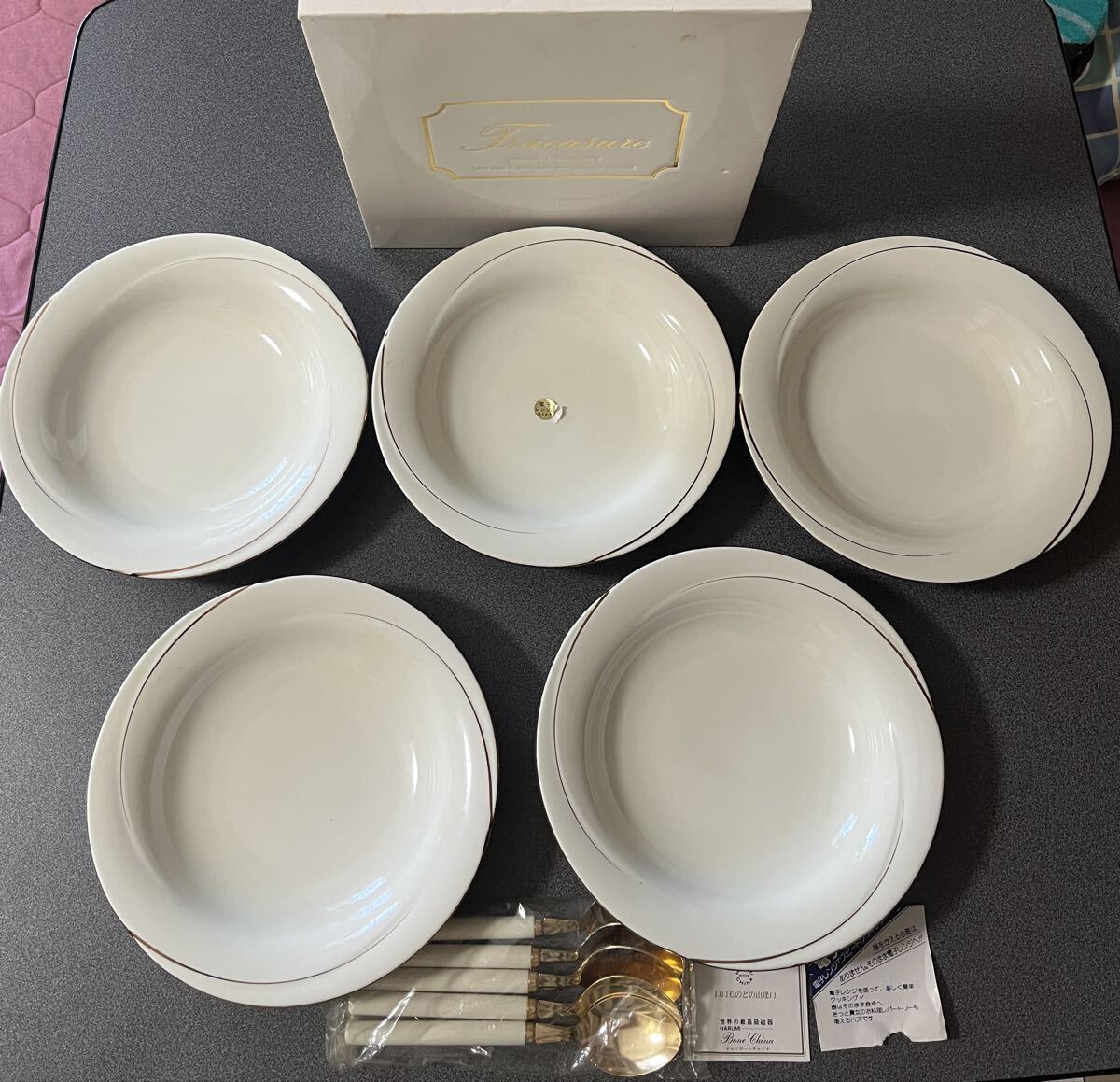 ☆未使用品 Crown China 日本製 カレー皿 5枚セット スプーン5個付き 日本製 ホワイト 金彩拍卖