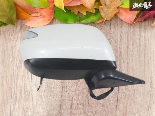 【保証付き 中古良品】 ホンダ 純正 GE6 フィット 2011年 ドアミラー 電動格納 ウインカー NH624P 7ピン 片側のみ GE7 GE8 GE9 棚7-2拍卖