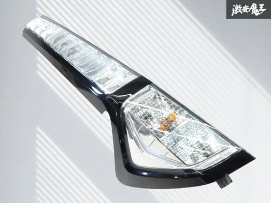 【割れ無し】トヨタ 純正 M900A M910A タンク テール テールライト テールランプ 左 左側 助手席側 KOITO 220-69046 即納 棚12-3拍卖