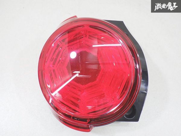 【LED点灯OK!】 ダイハツ 純正 LA250S LA260S キャスト LED テールライト テールランプ 片側のみ TOKAIDENSO 20519 即納 棚12-2拍卖