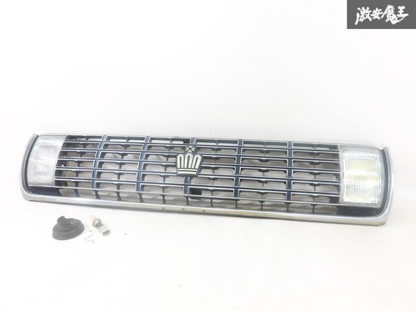 トヨタ 純正 GS131 クラウン ロイヤルサルーン フロントグリル ラジエータグリル グリル フォグ付 53111-30520 TOYOTA 30-152 棚2F-K-1拍卖