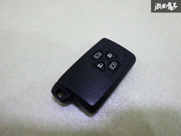 【程度良好】 トヨタ 純正 キーレス スマートキー 4ボタン 実働車外し 鍵 キー リモコンキー 電動スライドドア 即納 棚1-4-5-E拍卖