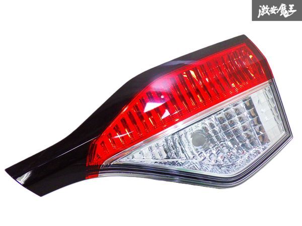 【ストア出品】 TOYOTA トヨタ 純正 NRE210 カローラ 右 右側 運転席側 テールライト ランプ レンズ インナー 片側 KOITO 12-638 即納 棚拍卖