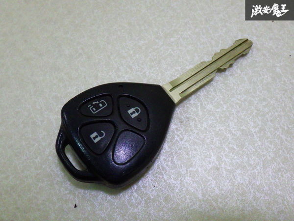 【保証付き!】 TOYOTA トヨタ 純正 キーレス リモコンキー 3ボタン 実働車外し カギ 鍵 キー 即納 棚1-4-5-E拍卖