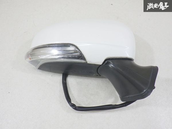 【保証付】 トヨタ 純正 ZVW30 プリウス 前期 ミラー ドアミラー サイドミラー 片側のみ ウィンカー 9ピン パールホワイト系 棚7-1拍卖