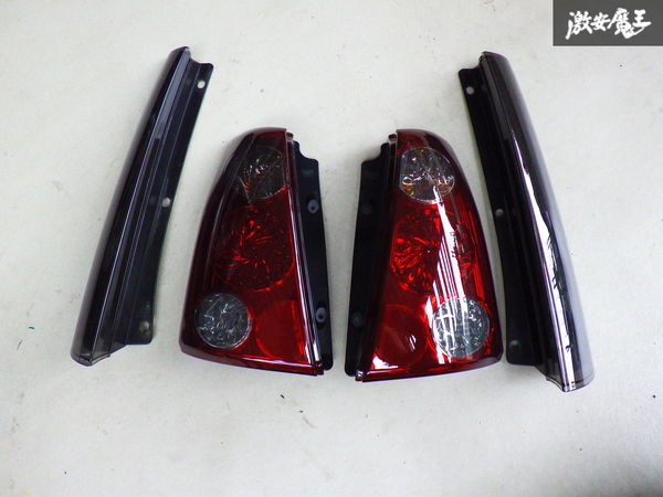 【ストア出品】 SUBARU スバル 純正 2009年式 RA1 プレオ 後期 スモーク テールライト ランプ レンズ ガーニッシュ 付 左右 STANLEY P5955拍卖