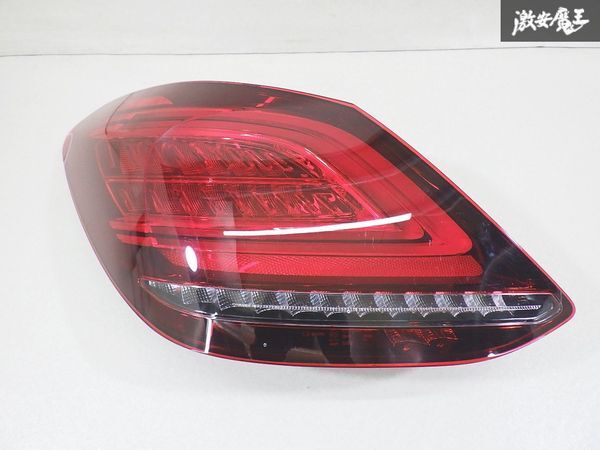 【点灯OK】 メルセデスベンツ 純正 W205 Cクラス テールライト テールランプ 片側のみ A2059064703 即納 棚12-5拍卖