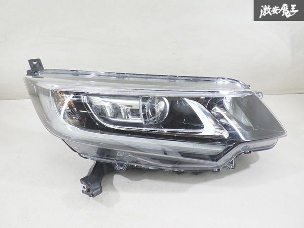 【きれい LED点灯OK】ホンダ 純正 GB7 フリード 前期 LED ヘッドライト ヘッドランプ 片側のみ STANLEY W2172 印字 J5 GB5 GB6 GB8 棚18-3拍卖