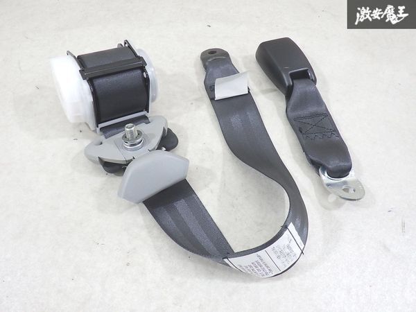 【未使用 アウトレット 】 スズキ 純正 JB23W ジムニー リア リヤ シートベルト キャッチ付 84960-81A1 片側のみ 右? 2018年製 棚I-1拍卖