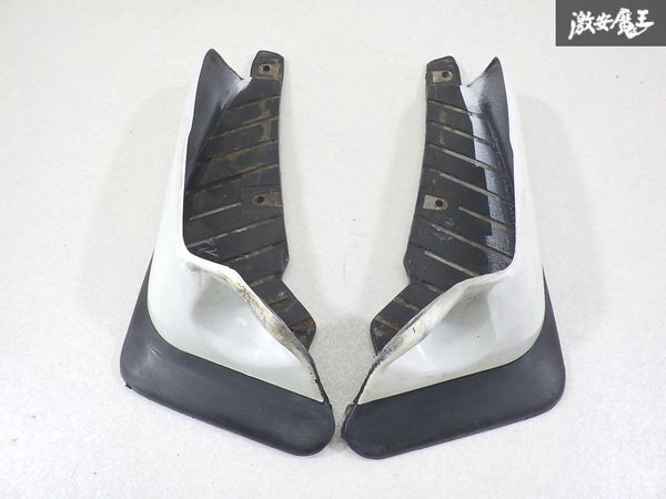 日産 純正 HCR32 スカイライン リア リヤ マッドガード マッドフラップ 泥除け 左右セット 黒×白系ソリッド G8880-01U00 棚2-1-3-D拍卖