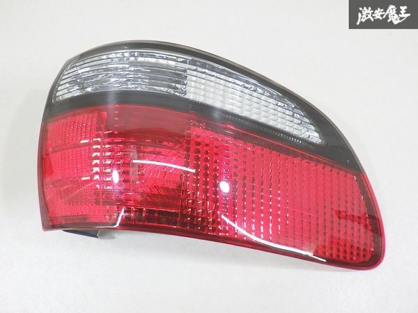 【傷少なめ】 トヨタ 純正 TCR10W TCR11W エスティマ 後期 テール ライト ランプ アウター 片側のみ KOITO 220-76775 KOITO 28-121 棚8-3拍卖