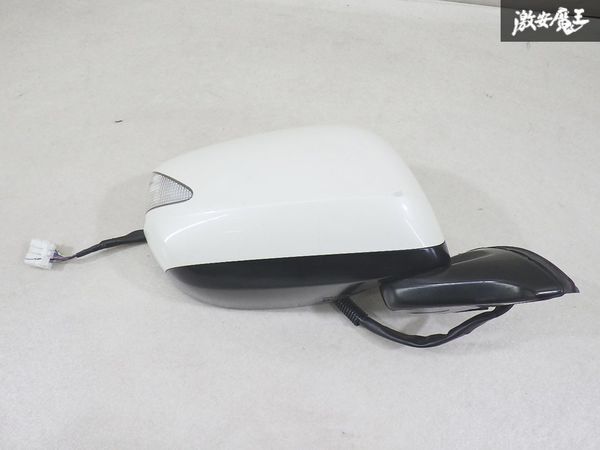【中古良品 保証付き】 ホンダ 純正 GE8 フィット ドアミラー 電動格納 ウインカー 9ピン ホワイトパール系 片側のみ GE7 GE6 GE9 棚7-3拍卖