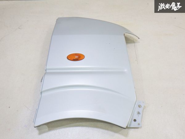 【凹み無し】スズキ 純正 エブリィワゴン DA64W 右 右側 運転席側 フロント フェンダーパネル サイドマーカー付 シルバーメタ系 棚27-1拍卖