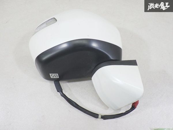 【保証付】 ホンダ 純正 JF1 JF2 N-BOX ドアミラー サイドミラー 2013年 ウインカー 片側のみ NH624P プレミアムホワイトP 9P 即納 棚13-3拍卖