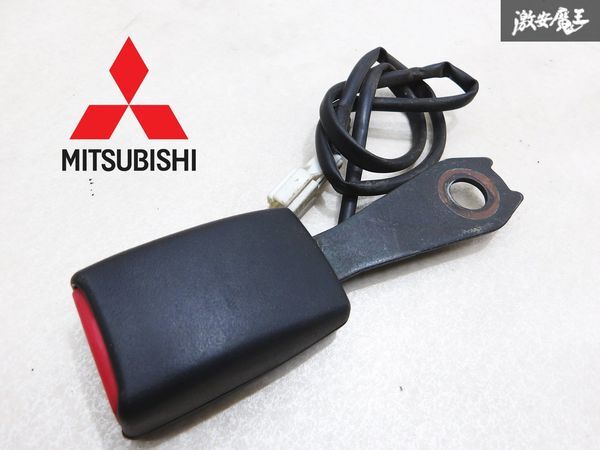 三菱 純正 車種不明 ベルトキャッチ 1個 単体 シートベルト キャッチ 受け ロック AB2 G3399 約16cm 991103JA 分かる方 棚7-4-B拍卖